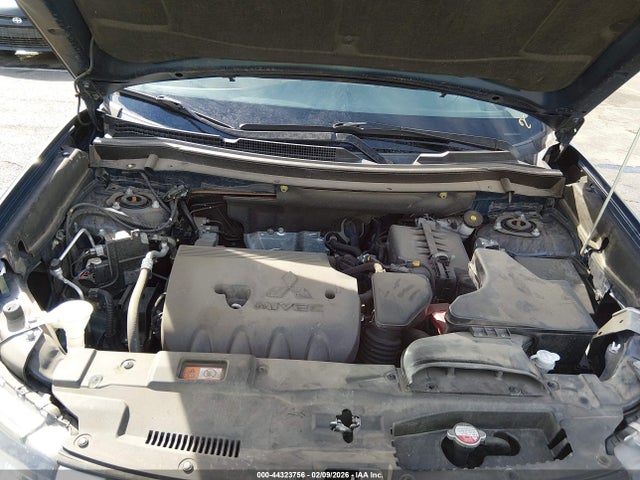 JA4AZ3A3XLZ038656 Mitsubishi Outlander Es 2.4 S-awc