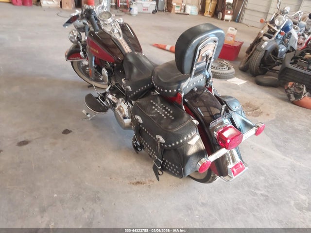 2010 HARLEY-DAVIDSON FLSTC 1HD1BW513AB023988 Photo 2