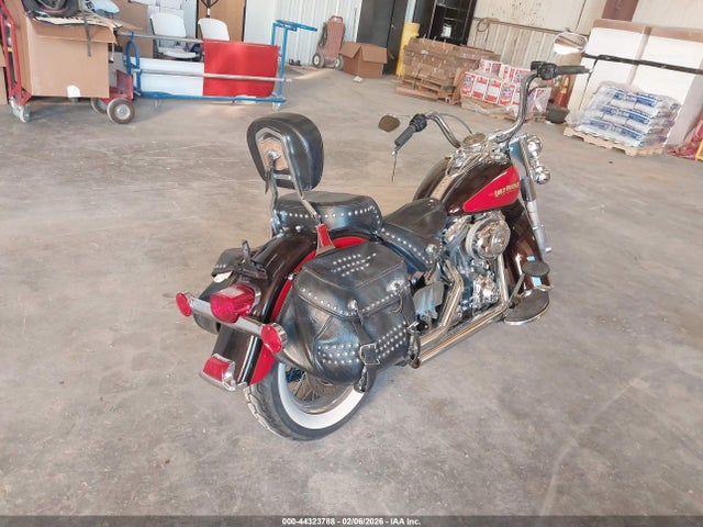2010 HARLEY-DAVIDSON FLSTC 1HD1BW513AB023988 Photo 3