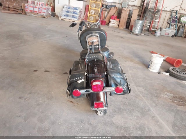 2010 HARLEY-DAVIDSON FLSTC 1HD1BW513AB023988 Photo 5