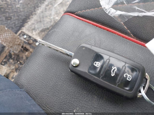 Aukcja sprzedaży 2011 Volkswagen Jetta 2.0l S, vin: 3VW2K7AJ8BM355627, numer aukcji: 44323803