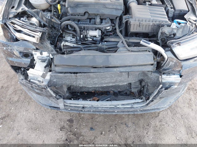 2016 AUDI A3 WAUB8GFF3G1030603 Photo 5