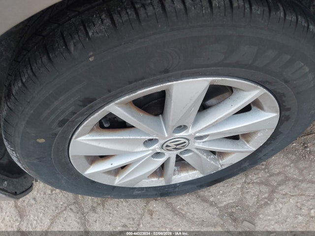 3VWC17AUXGM516665 Volkswagen Golf Sportwagen Tsi S 4-door