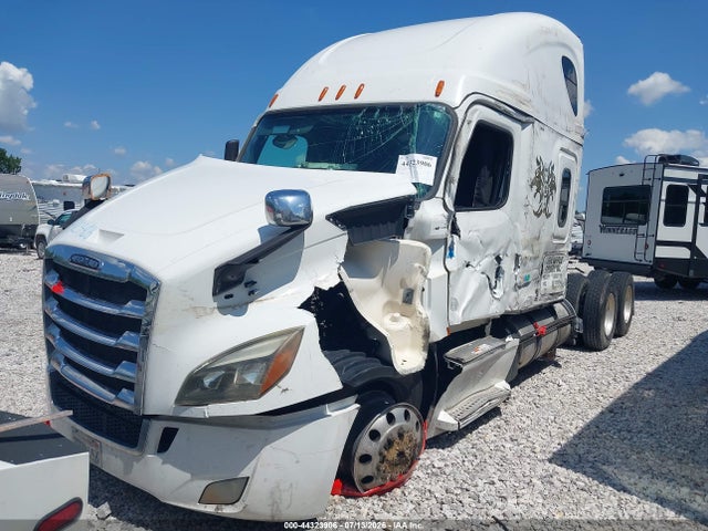 Продаж на аукціоні авто 2022 Freightliner New Cascadia 126, vin: 3AKJHHDR2NSNB2314, номер лоту: 44323906