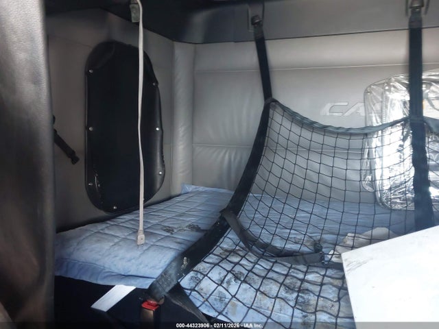 Продаж на аукціоні авто 2022 Freightliner New Cascadia 126, vin: 3AKJHHDR2NSNB2314, номер лоту: 44323906
