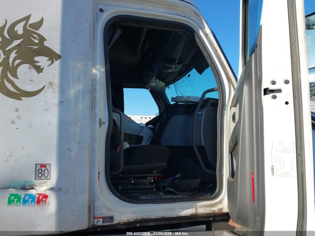 Продаж на аукціоні авто 2022 Freightliner New Cascadia 126, vin: 3AKJHHDR2NSNB2314, номер лоту: 44323906