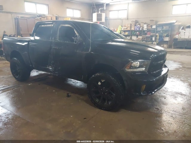 2015 RAM 1500 1C6RR7KT4FS509087