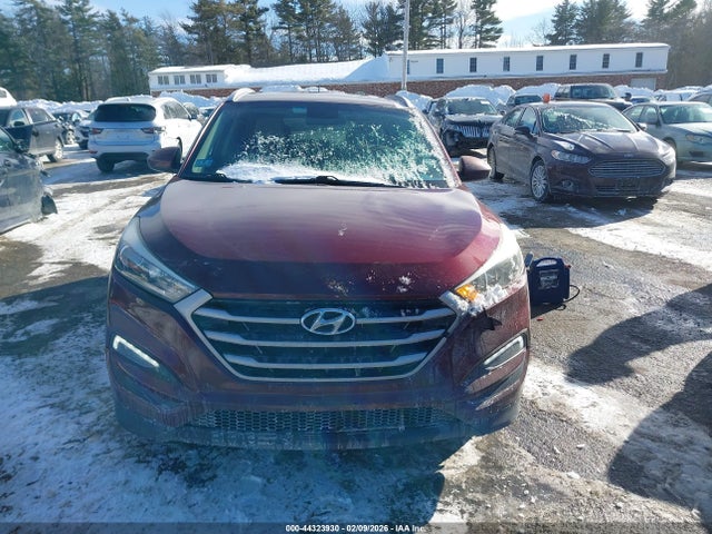 KM8J33A41HU276489 Hyundai TUCSON SE