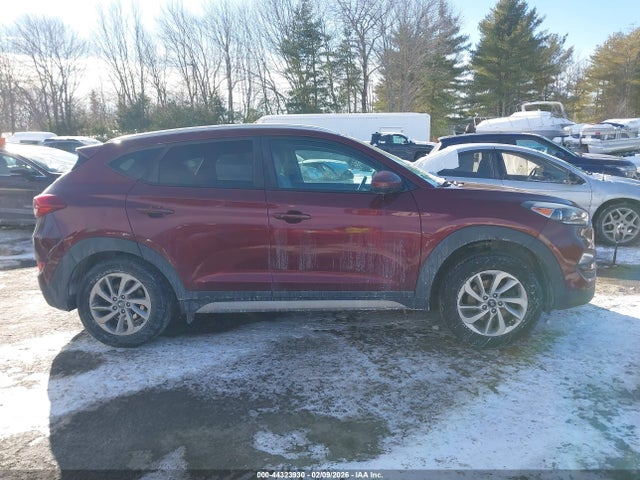 KM8J33A41HU276489 Hyundai TUCSON SE
