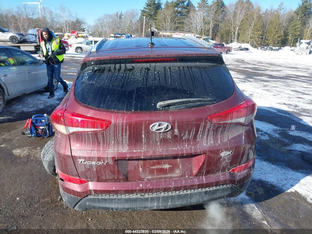 KM8J33A41HU276489 Hyundai TUCSON SE