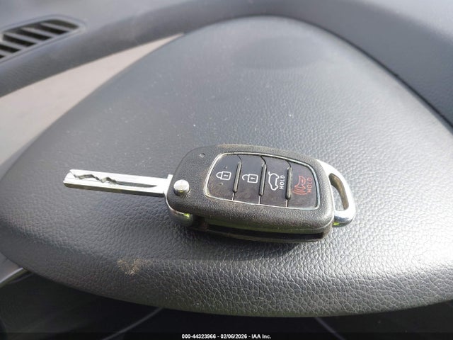 44323966 :رقم المزاد ، 5NMZTDLB1JH065279 vin ، 2018 Hyundai Santa Fe Sport 2.4l مزاد بيع