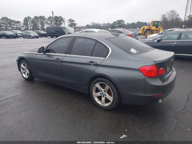 2015 BMW 328D WBA3D3C59FK157658 Photo 2