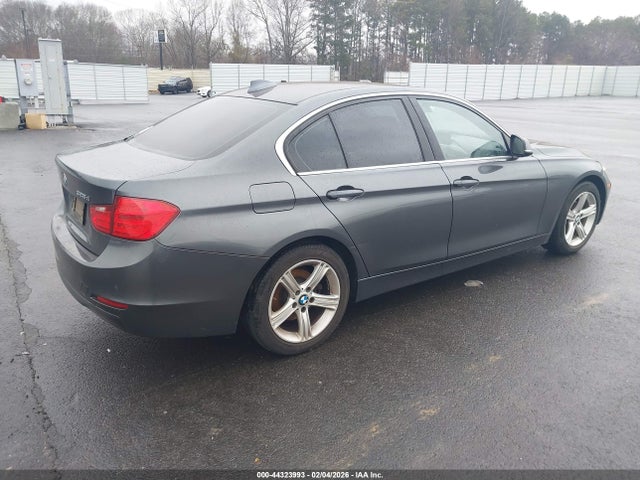 2015 BMW 328D WBA3D3C59FK157658 Photo 3