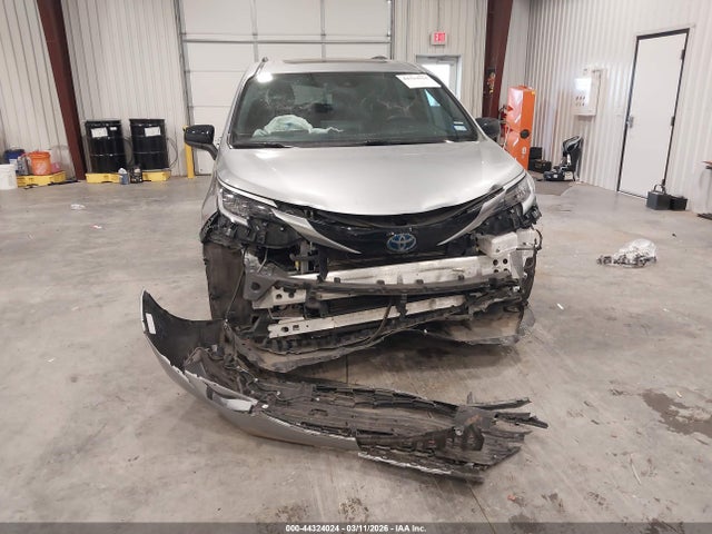 Aukcja sprzedaży 2023 Toyota Sienna Xse, vin: 5TDXRKECXPS164933, numer aukcji: 44324024