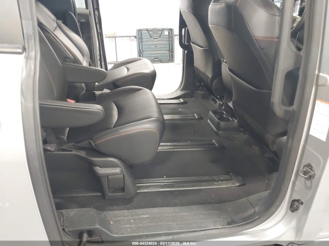 Aukcja sprzedaży 2023 Toyota Sienna Xse, vin: 5TDXRKECXPS164933, numer aukcji: 44324024
