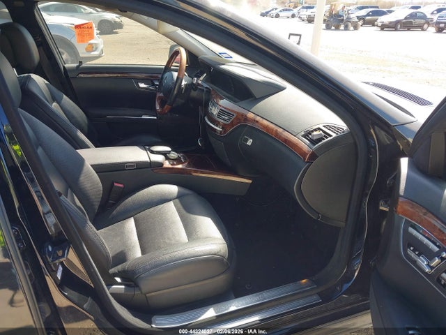 2011 MERCEDES-BENZ S 550 WDDNG7BB0BA388665 Photo 4