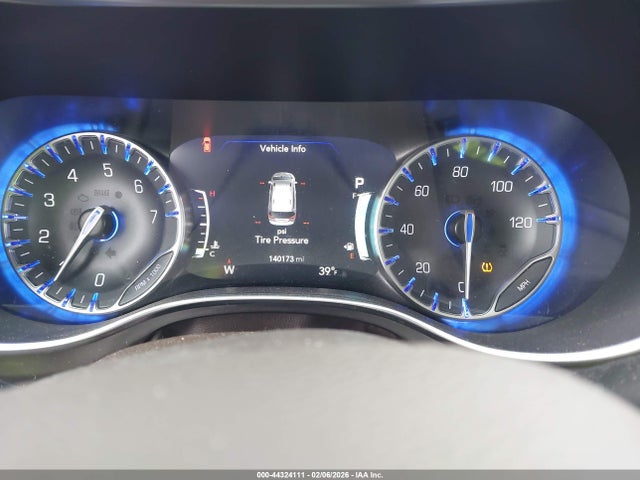 2017 Chrysler Pacifica Touring-l Plus მანქანა იყიდება აუქციონზე, vin: 2C4RC1EG0HR570608, აუქციონის ნომერი: 44324111