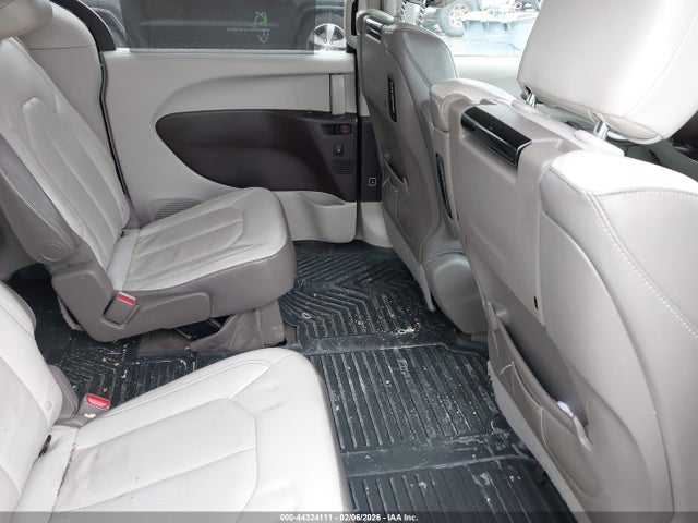 2017 Chrysler Pacifica Touring-l Plus მანქანა იყიდება აუქციონზე, vin: 2C4RC1EG0HR570608, აუქციონის ნომერი: 44324111