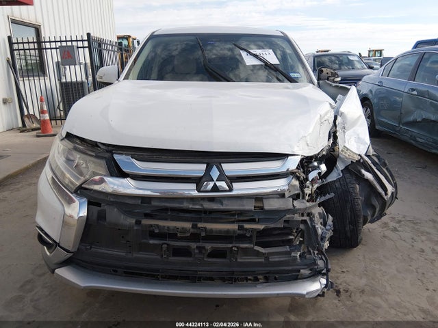 Продаж на аукціоні авто 2017 Mitsubishi Outlander Se, vin: JA4AD3A35HZ000256, номер лоту: 44324113