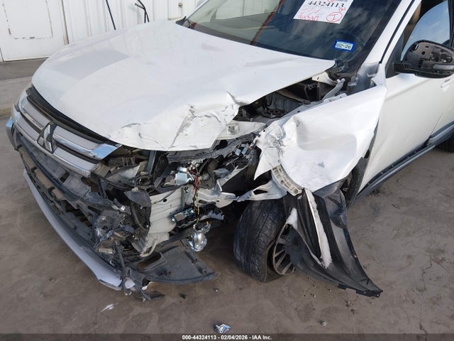 2017 MITSUBISHI OUTLANDER JA4AD3A35HZ000256 Photo 5