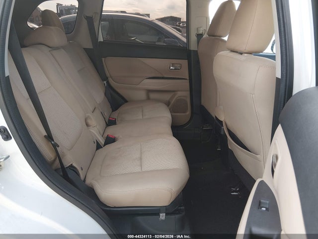2017 MITSUBISHI OUTLANDER JA4AD3A35HZ000256 Photo 7