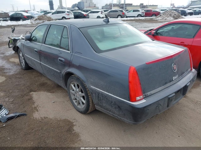2010 CADILLAC DTS 1G6KD5EY0AU138403 Photo 2
