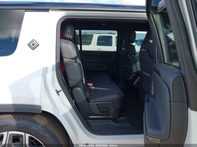 44324153 :رقم المزاد ، 7PDSGCBPXSN057904 vin ، 2025 Rivian R1s Ascend Tri Motor Max Pack/premium Tri Motor Max Pack مزاد بيع