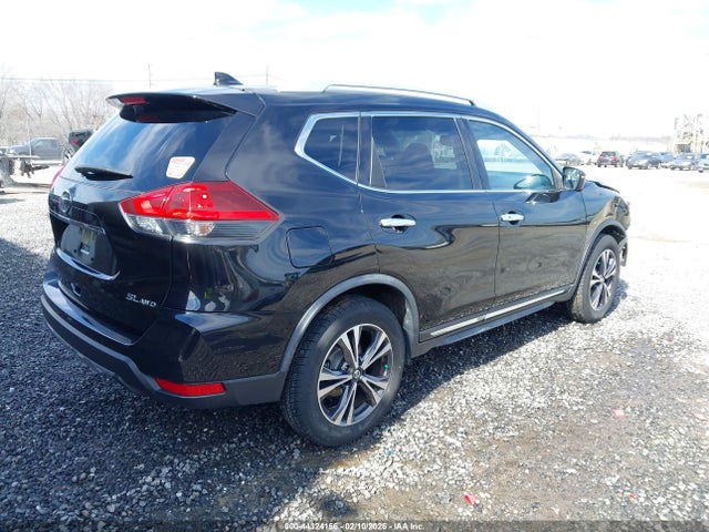 JN8AT2MV5JW320091 Nissan Rogue Sl