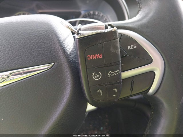 44324189 :رقم المزاد ، 1C3CCCAB0FN756871 vin ، 2015 Chrysler 200 Limited مزاد بيع