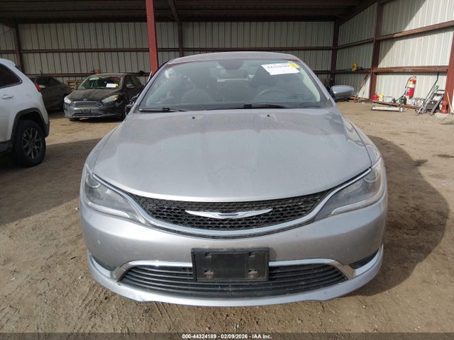 44324189 :رقم المزاد ، 1C3CCCAB0FN756871 vin ، 2015 Chrysler 200 Limited مزاد بيع