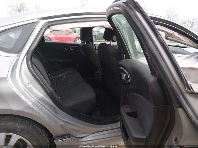44324189 :رقم المزاد ، 1C3CCCAB0FN756871 vin ، 2015 Chrysler 200 Limited مزاد بيع