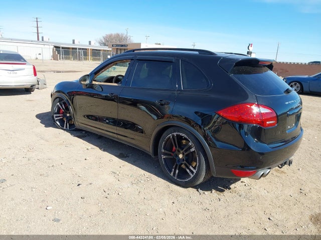 2011 PORSCHE CAYENNE WP1AC2A22BLA84958 Photo 2