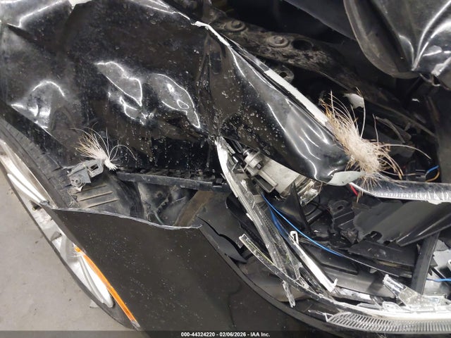Продажа на аукционе авто 2015 Chrysler 200 Limited, vin: 1C3CCCAB7FN685958, номер лота: 44324220