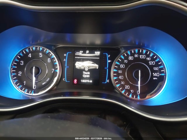 Продажа на аукционе авто 2015 Chrysler 200 Limited, vin: 1C3CCCAB7FN685958, номер лота: 44324220