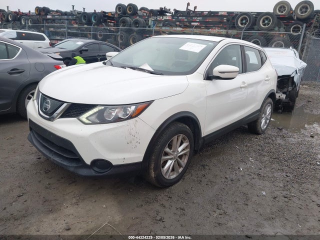 JN1BJ1CP2JW189918 Nissan Rogue Sport S/sl/sv