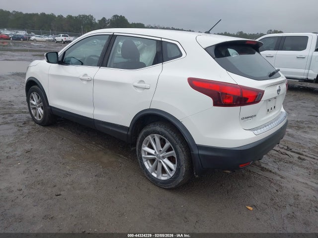 JN1BJ1CP2JW189918 Nissan Rogue Sport S/sl/sv