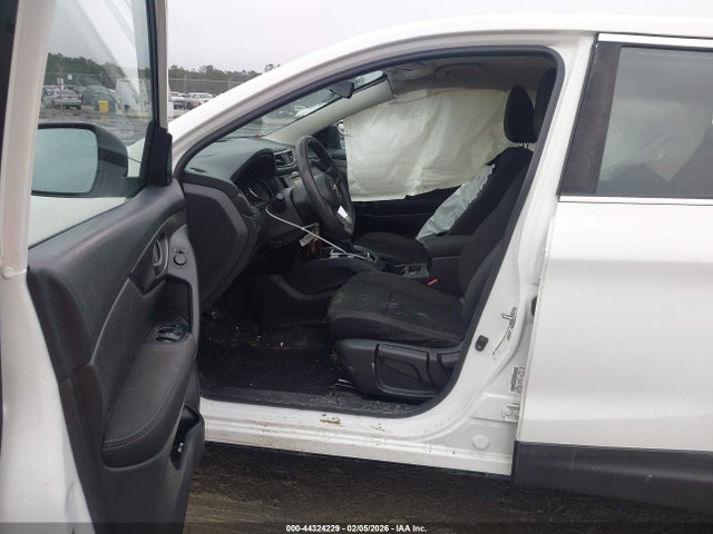 JN1BJ1CP2JW189918 Nissan Rogue Sport S/sl/sv