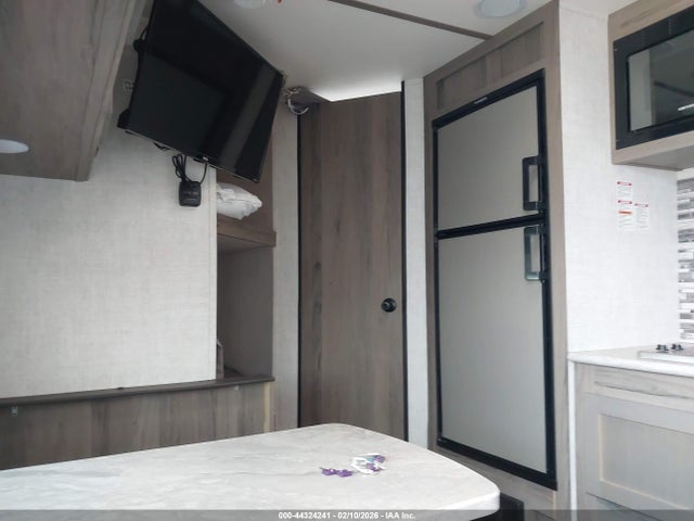 Продажа на аукционе авто 2021 Gulfstream Coquest, vin: 1NL1G2218MG000420, номер лота: 44324241