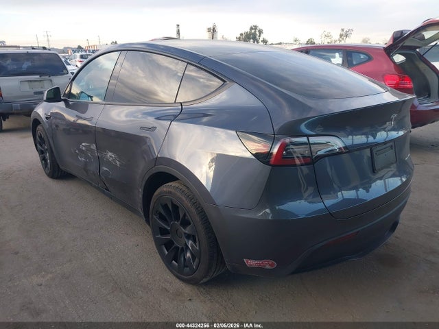 2023 TESLA MODEL Y 7SAYGDEEXPA167150 Photo 2