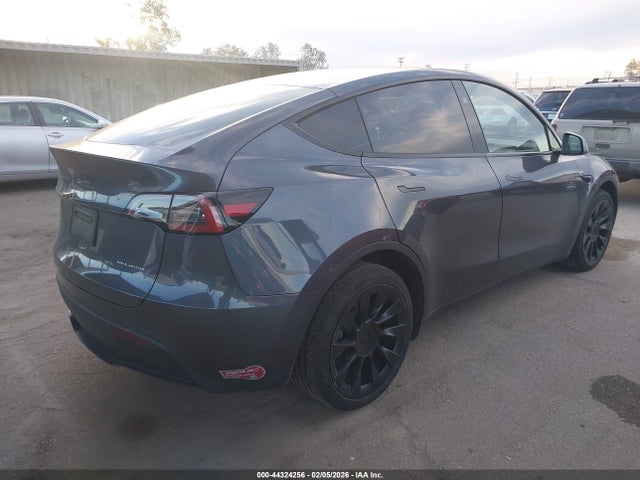 2023 TESLA MODEL Y 7SAYGDEEXPA167150 Photo 3