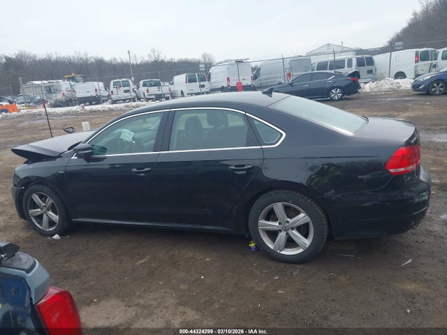 Продаж на аукціоні авто 2015 Volkswagen Passat 1.8t Limited Edition, vin: 1VWAT7A30FC121824, номер лоту: 44324299