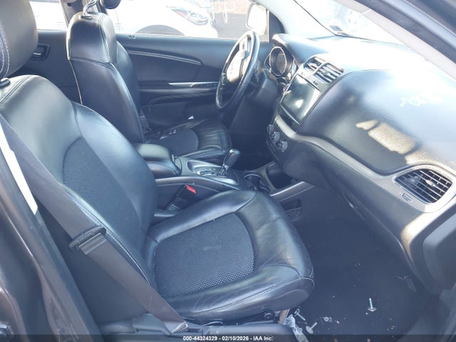 44324329 :رقم المزاد ، 3C4PDDGG0KT838595 vin ، 2019 Dodge Journey Crossroad Awd مزاد بيع
