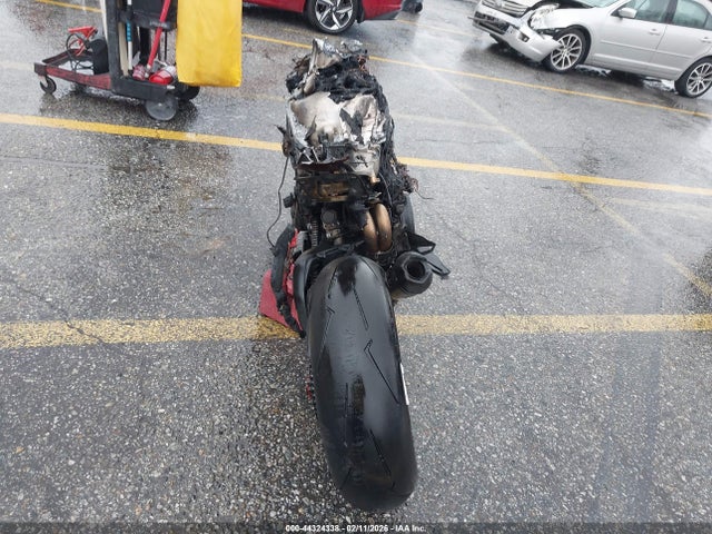 Aukcja sprzedaży 2024 Ducati Panigale V4s, vin: ZDMDAGWWXRB011418, numer aukcji: 44324338
