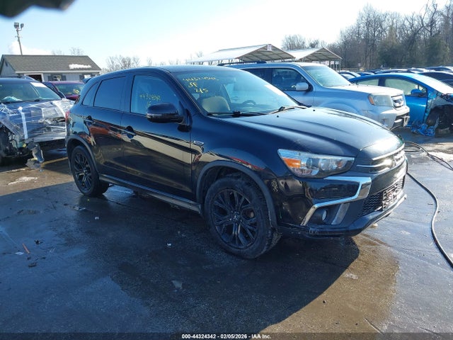 2018 MITSUBISHI OUTLANDER SPORT JA4AP3AU1JU008227 Photo 0