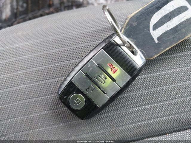 KNAFZ5A37G5561036 KIA FORTE SX