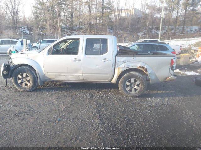 2011 Nissan Frontier Pro-4x მანქანა იყიდება აუქციონზე, vin: 1N6AD0EV7BC425162, აუქციონის ნომერი: 44324374