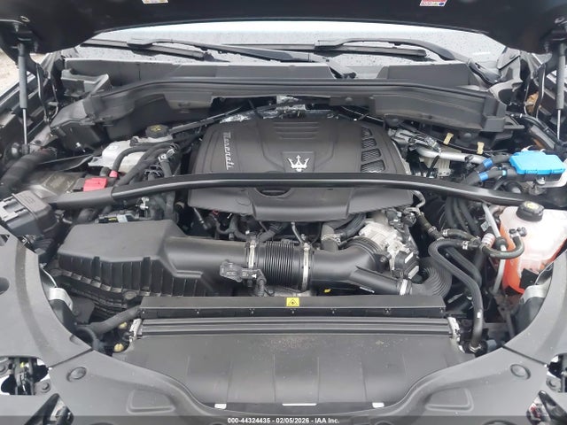 2023 MASERATI GRECALE ZN682AVA1P7438465 Photo 9