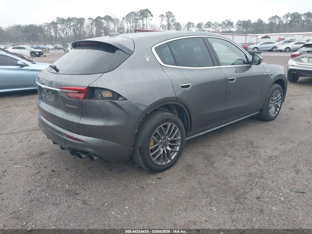 2023 MASERATI GRECALE ZN682AVA1P7438465 Photo 3