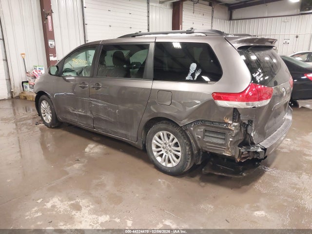 Продаж на аукціоні авто 2014 Toyota Sienna Xle V6 8 Passenger, vin: 5TDYK3DC0ES417206, номер лоту: 44324470
