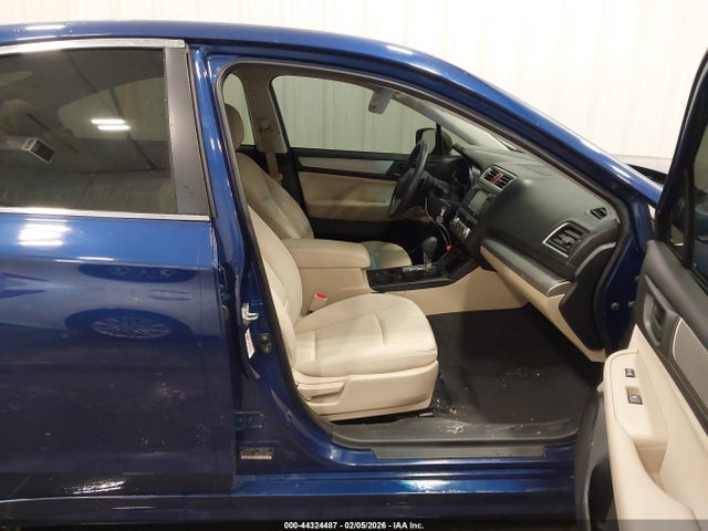 4S3BNBA66F3048697 Subaru Legacy 2.5i